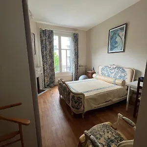 Hyper Centre ,jolie Climatisee Avec Parking Securise Gratuit , Clermont-Ferrand Frankreich