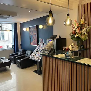 Hotel Mary's République, París