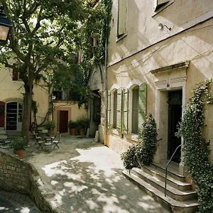 https://hotel-du-cloitre.fr-provencehotel.com